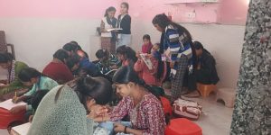 free mehendi and bag designing classes for girls